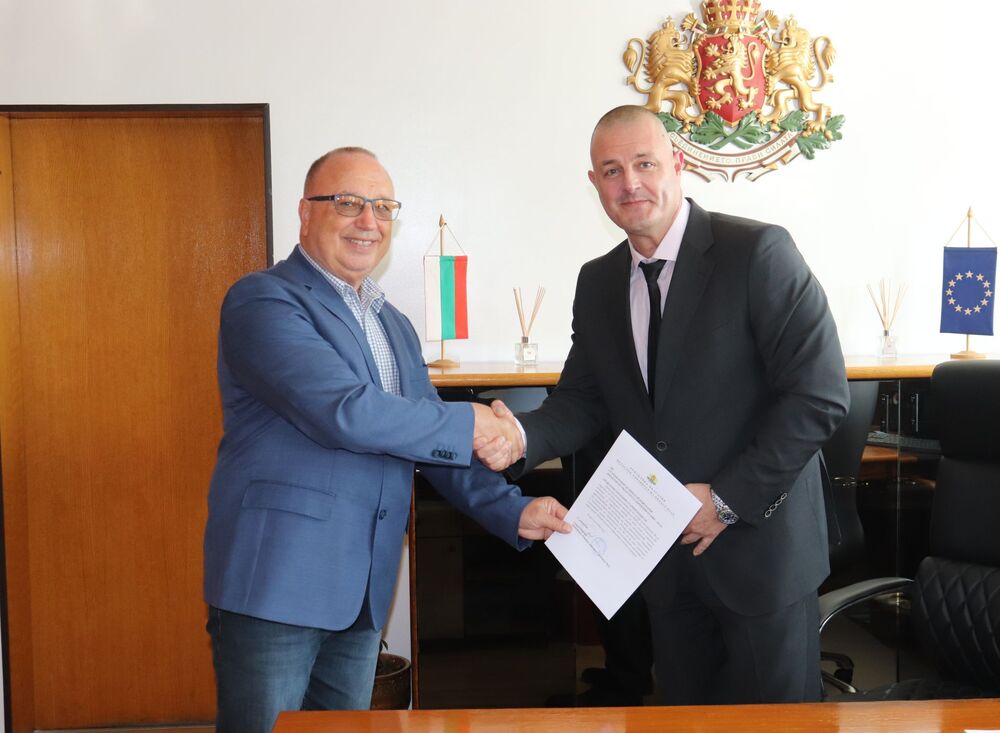 Областна администрация Русе – Георги Георгиев пред новия директор на ОДМВР: Честността на вота трябва да продължи да е водещ приоритет за всички ни 