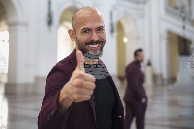 Румънски съд установи "нередности" в делото срещу Андрю Тейт и го върна на прокуратурата за преразглеждане