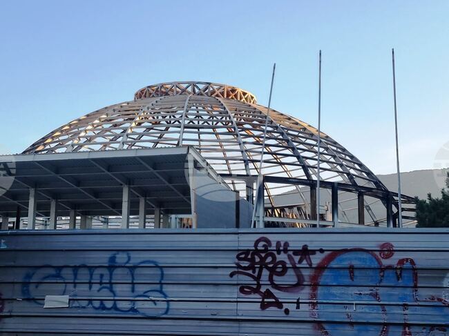 Ремонтът на Универсална зала в Скопие се отлага заради провалена обществена поръчка за изпълнител