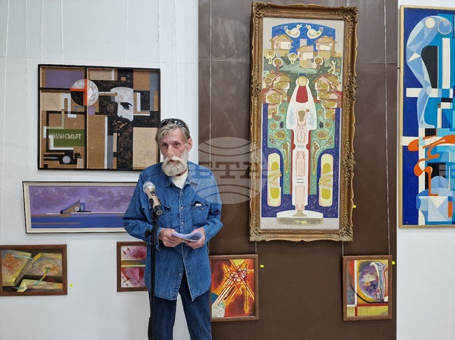 Разград - библиотека - Еленко Петков - изложба