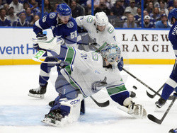 Canucks Lightning Hockey