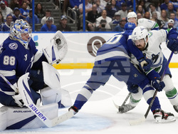 Canucks Lightning Hockey