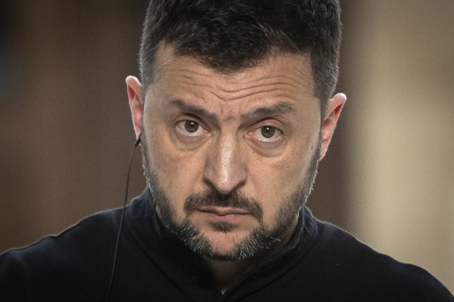 Украинският президент Володмир Зеленски ще участва в утрешната среща на министрите на отбраната на страните от НАТО