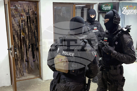 Любимец - изборна търговия - полицейска акция