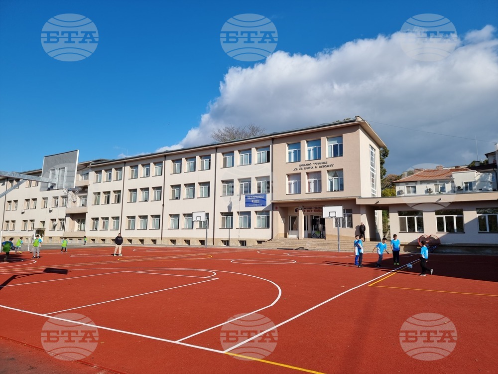 Продължителни дебати в Общинския съвет предизвика преобразуването на училище „Св. св. Кирил и Методий“ в Ямбол