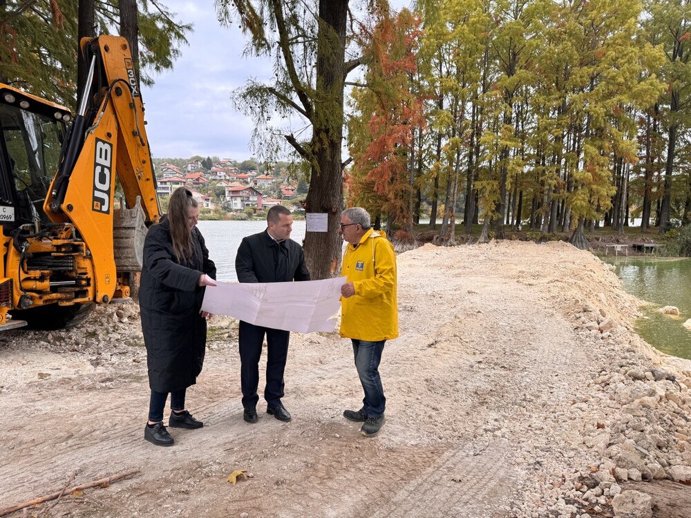 Община Русе: Кметът Пенчо Милков даде старт на изграждането на пешеходен мост на езерото в Лесопарк „Липник“