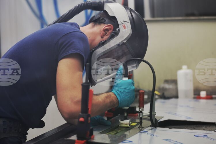 Annual Industrial Production Decline in Bulgaria Deepens in November 2025