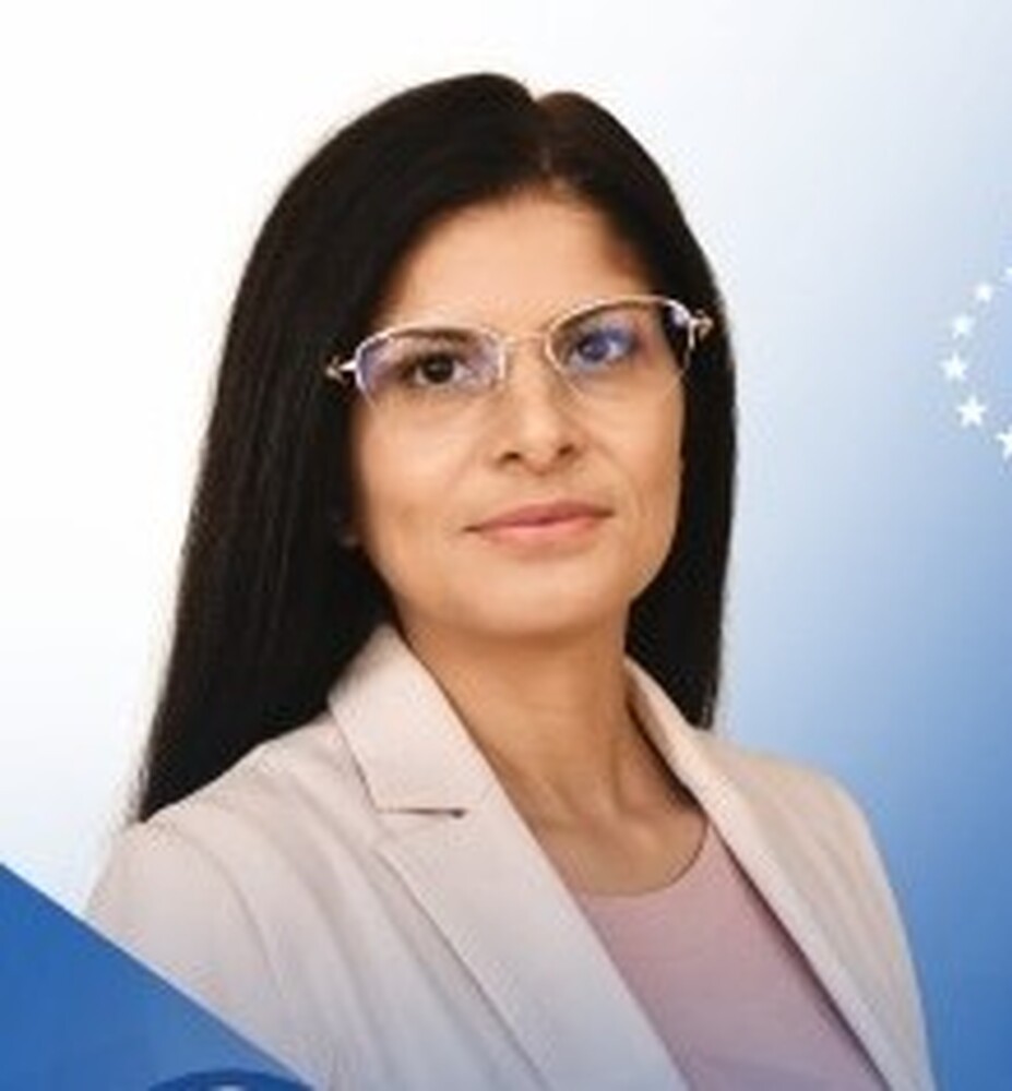 ГЕРБ гарантира, че ще продължи изграждането на инфраструктура, заяви кандидатът за депутат Радостина Бакалова в Сливен