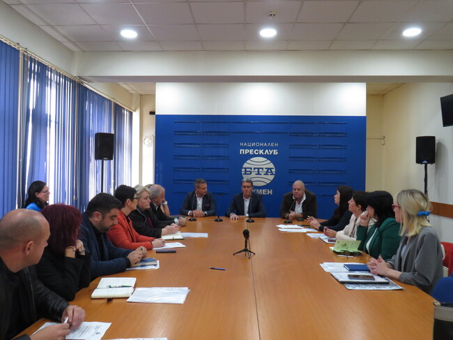 Областна администрация Шумен: Работна среща на областния управител Бейнур Ахмед за координация на предстоящите избори на 27 октомври на територията на област Шумен