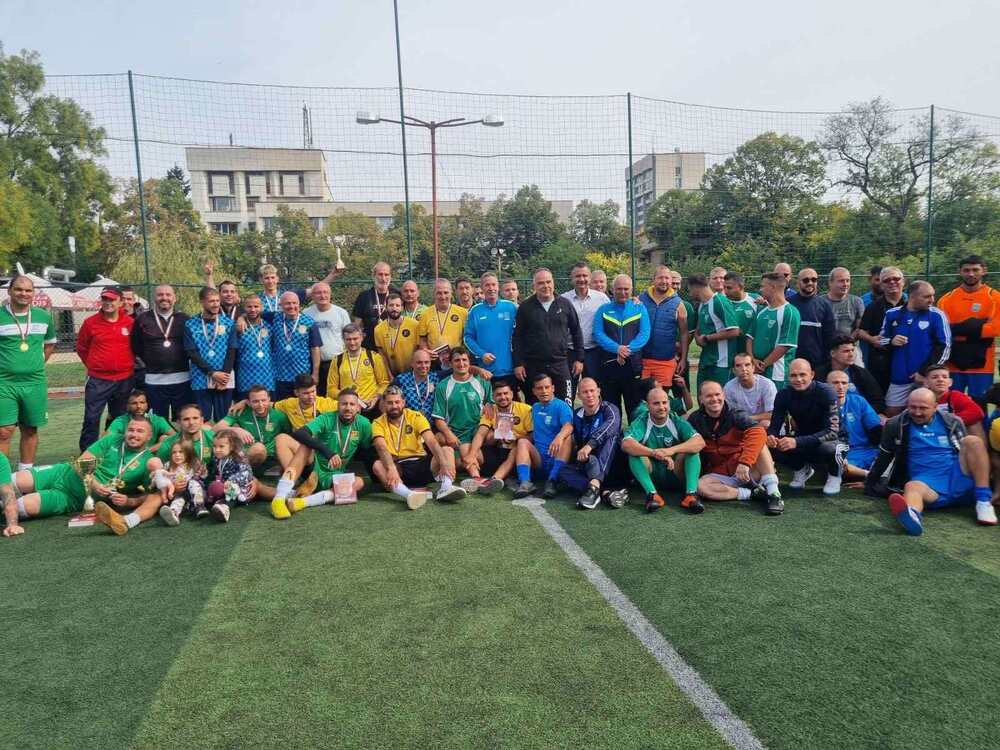 Община Стара Загора: Берое 1916 победи отбора на Бурса на Балканиадата по футбол за ветерани в Стара Загора 