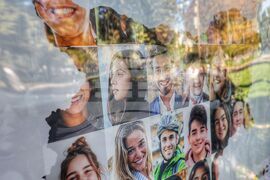 Изложба "Младежите на България в Европейското семейство"