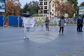 Улица "Опълченска" - протестиращи