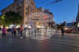 Улица "Опълченска" - протестиращи