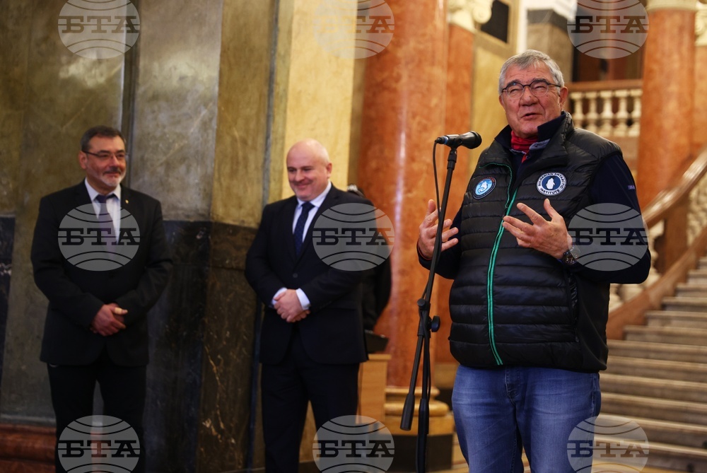 СУ - антарктическата фотоизложба