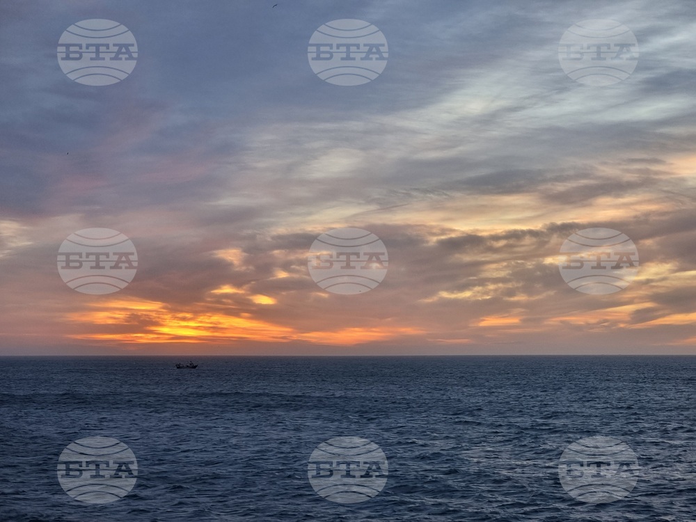 Научноизследователски кораб „Св. св. Кирил и Методий“ - Антарктида - ден 14 - Испания - Алмерия - изчакване