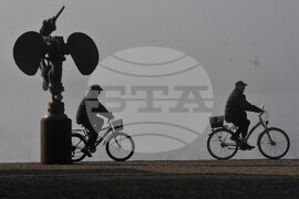 Бургас - пристанище - мъгла