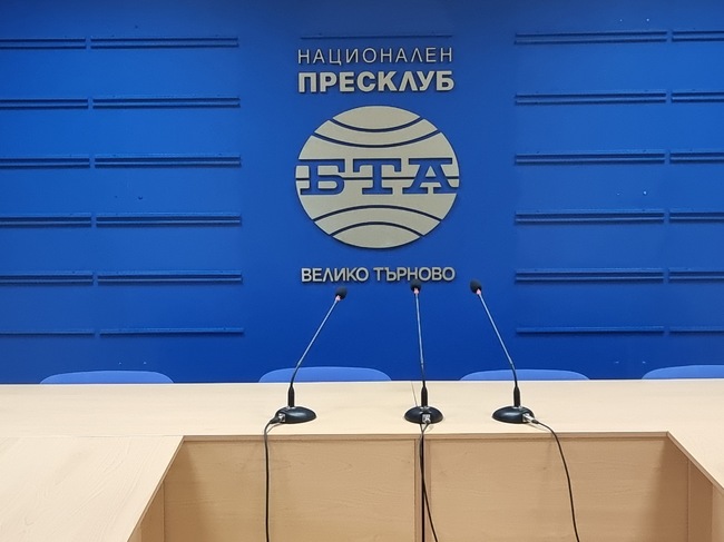 Евродепутатът от „Възраждане“ Станислав Стоянов и водачът на листата на партията за 4 МИР-Велико Търново Ангел Янчев ще дадат пресконференция