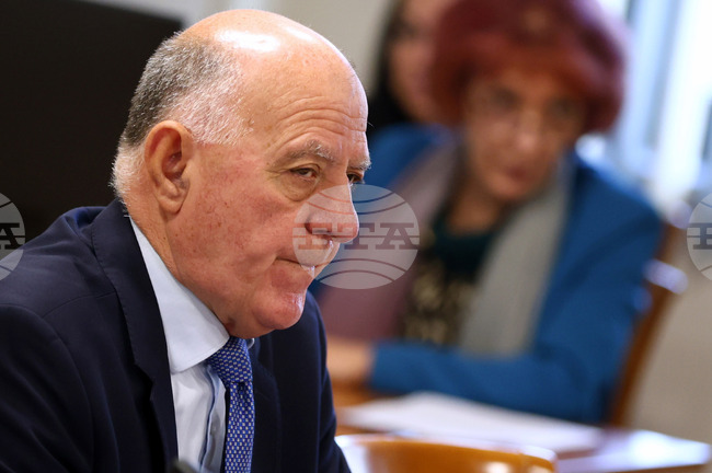 Избор за главен прокурор утре може и да няма, може и да има, каза представляващият ВСС Боян Магдалинчев