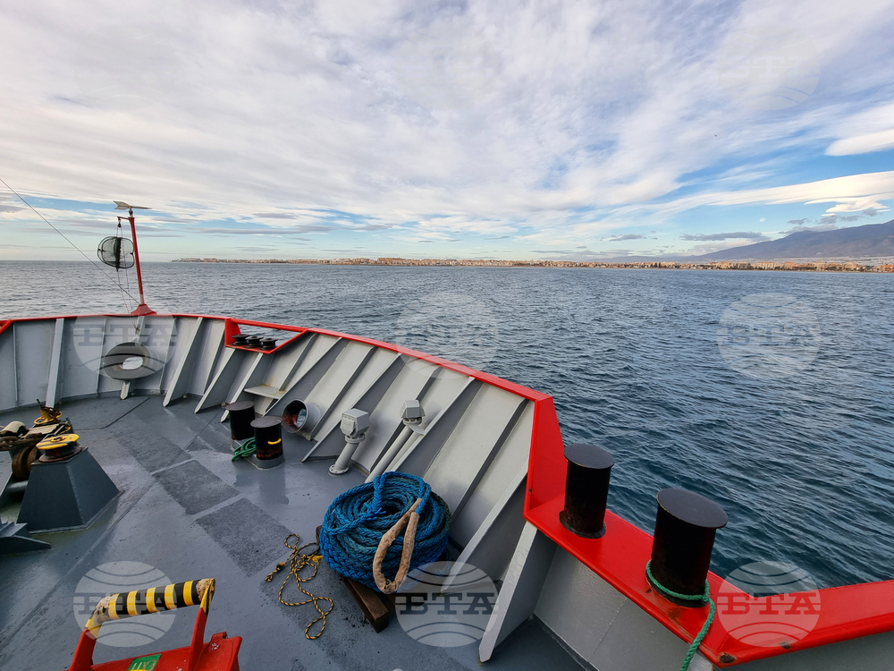NAVAL RSV421 - Antarctica - Day 14 - Strait of Gibraltar - Crossing - Bad Weather - Waiting