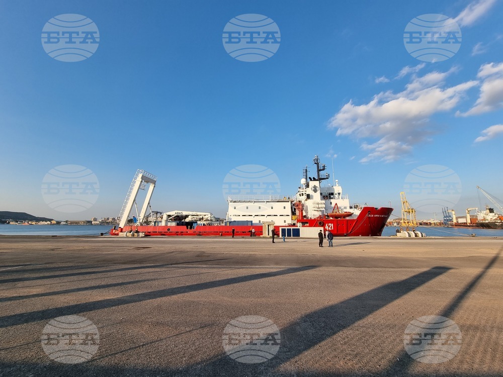 NAVAL RSV421 - Antarctica - Day 14 - Strait of Gibraltar - Crossing - Bad Weather - Waiting