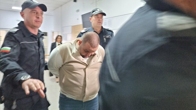 Пловдивският районен съд определи мярка "задържане под стража" спрямо собственик на траурна агенция за измама, свързана с фалшиви кремации