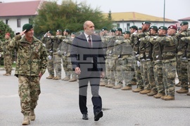 Босна и Херцеговина - Румен Радев - военна база „Бутмир“