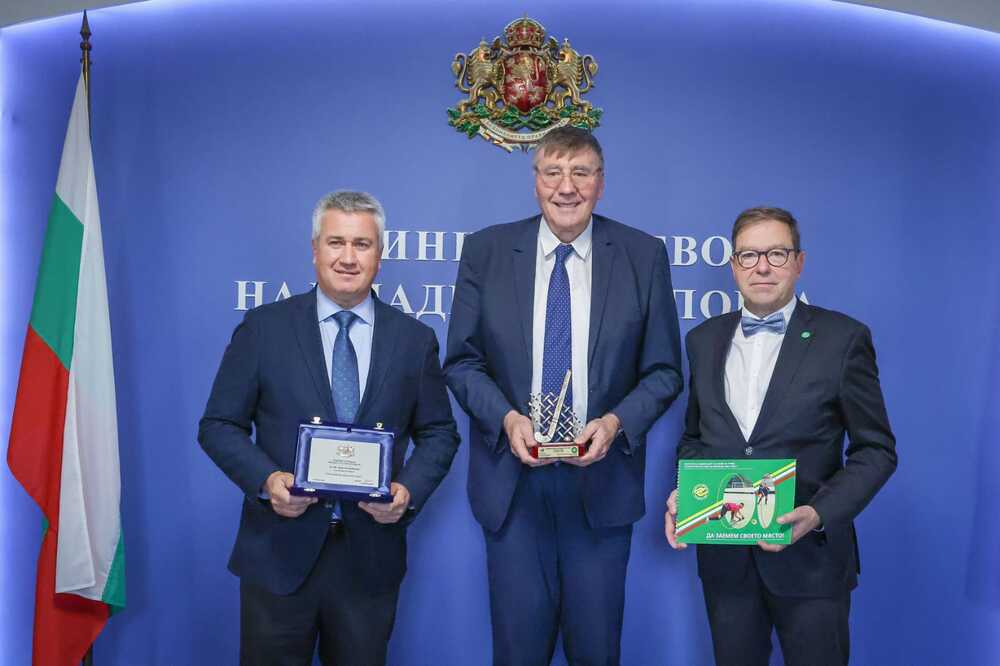 ММС: Министър Георги Глушков се срещна с президента на Еврохокей