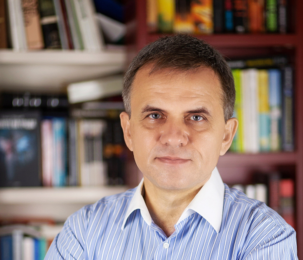 Емил Ценов, който представи книгата си „Пасифика“ във Виена: Хората винаги ще имат нуждата да вярват в нещо