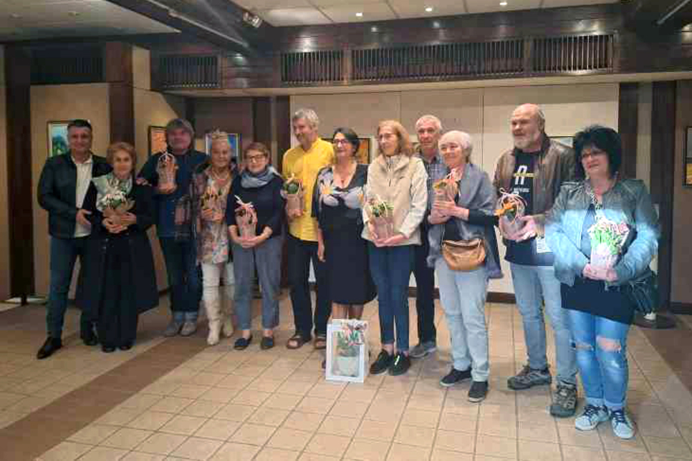 Участниците в националния пленер „Живопис” във Велинград подредиха изложба