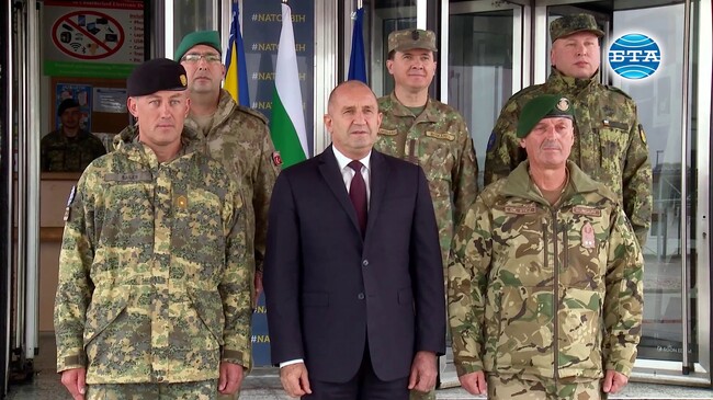 Със среща с българските военнослужещи в ЕУФОР приключи официалното посещение на президента Румен Радев в Босна и Херцеговина