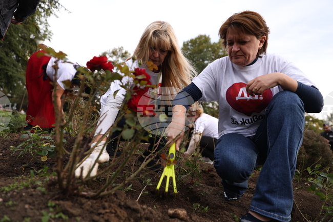 Кампания "Да! за живот!" - донорство - засаждане на рози