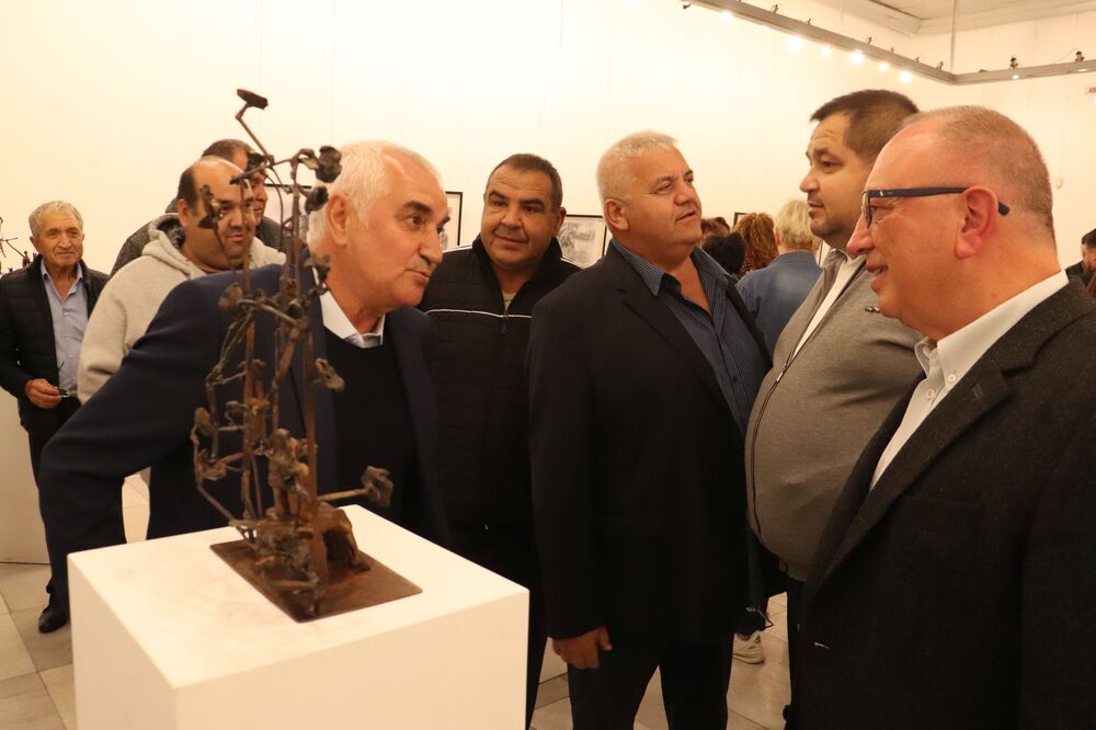 Георги Георгиев към Неджми Мурат: Вие успявате да напипате пулса на житейската истина, че нищо и никой не може да съществува изолирано и самостоятелно