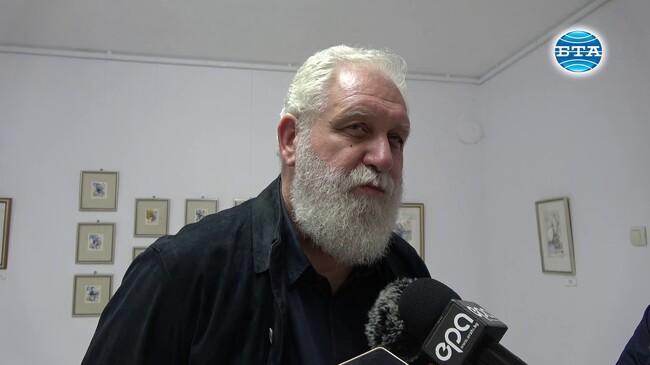 Художникът Цветан Казанджиев откри в Ямбол бутикова изложба с миниатюри