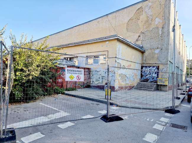 Търговище - спортна зала „Иван Ангелов“ - започващ ремонт