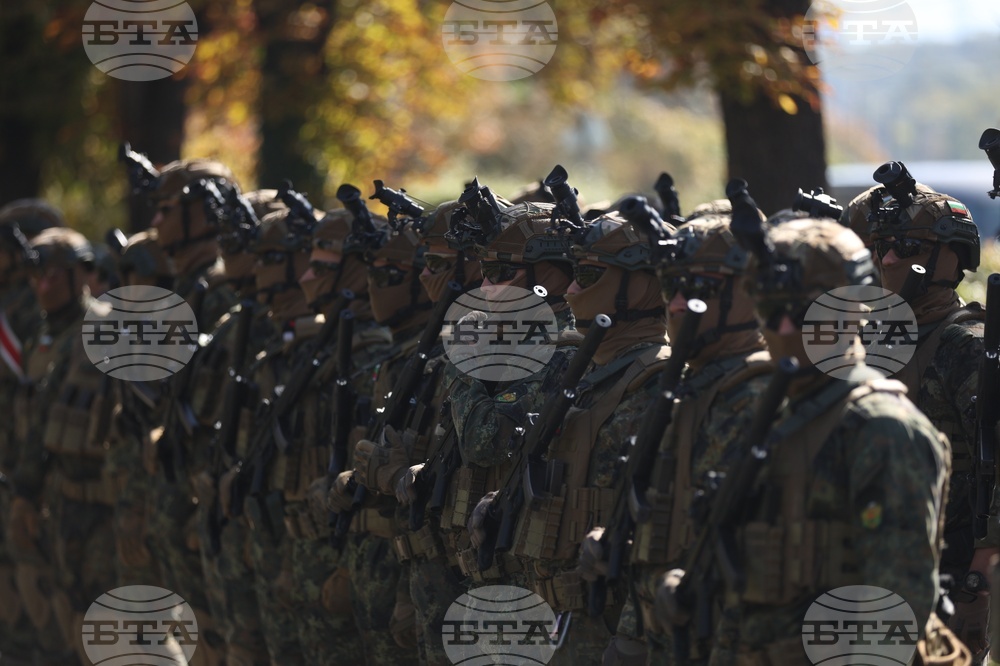 Ден на военния парашутист - отбелязване