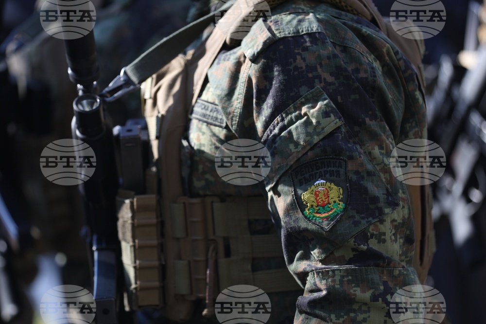 Ден на военния парашутист - отбелязване