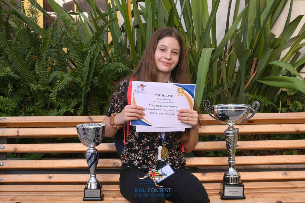 МОН: Българска ученичка стана световен шампион на международната олимпиада по английски език