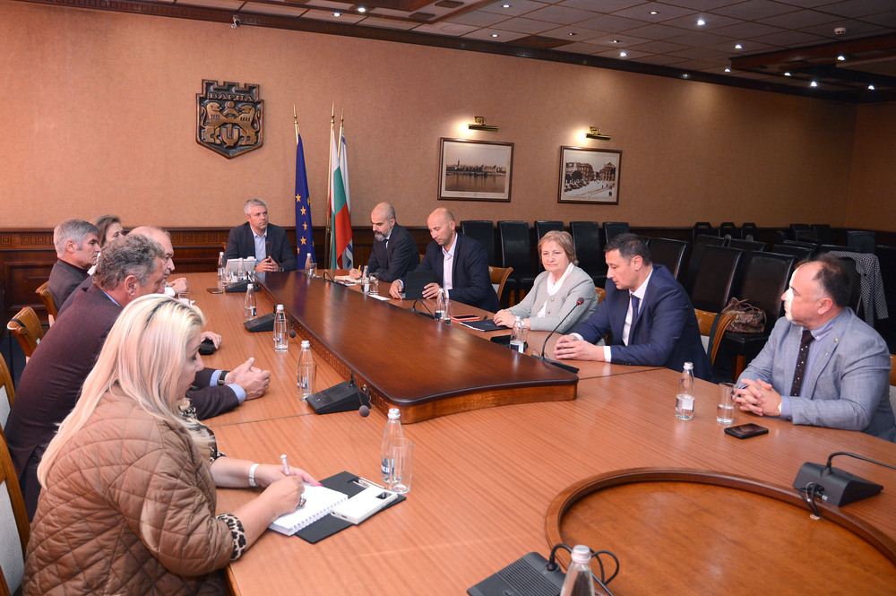 Община Варна: Ръководствата на варненските университети изразиха категорична подкрепа за проекта за нова сграда на библиотеката