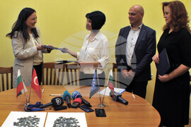 Бургас - митница - отнети монети - предаване