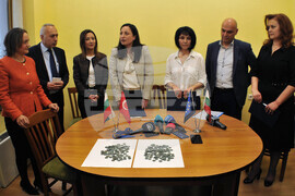 Бургас - митница - отнети монети - предаване