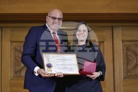 Лекар на годината - награди