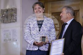 Лекар на годината - награди - Веселина Петелова