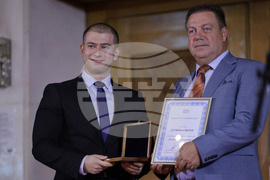 Лекар на годината - награди