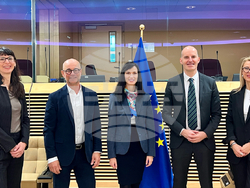 С Европейския институт по иновации и технологии създаваме единна европейска платформа за образователни курсове