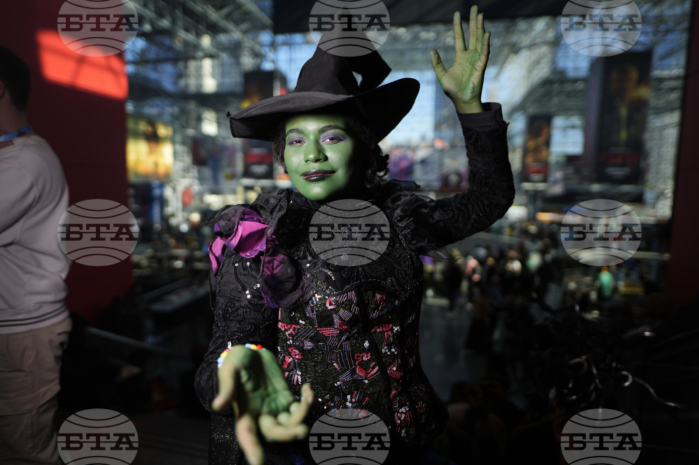 Черната шапка, носена от Злата вещица в „Магьосникът от Оз“, се предлага на търг