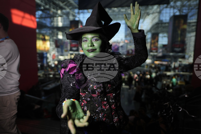 Черната шапка, носена от Злата вещица в „Магьосникът от Оз“, се предлага на търг