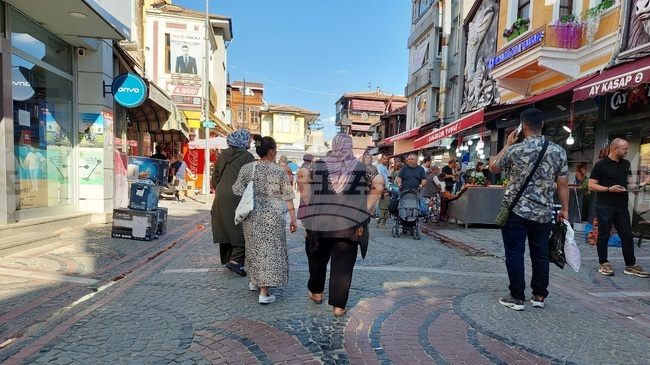 Unemployment in Turkiye Falls to 7.7% in December 2025 