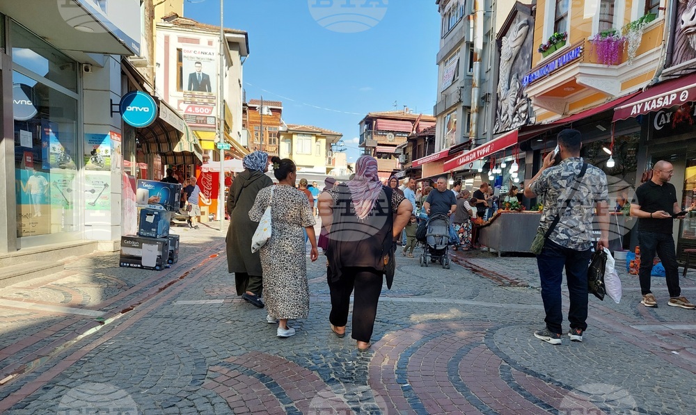 Unemployment in Turkiye Falls to 7.7% in December 2025 