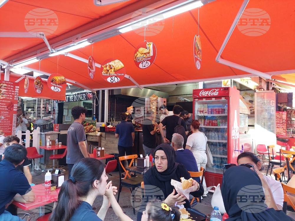 Над 300 души са с хранително натравяне от дюнери в Турция