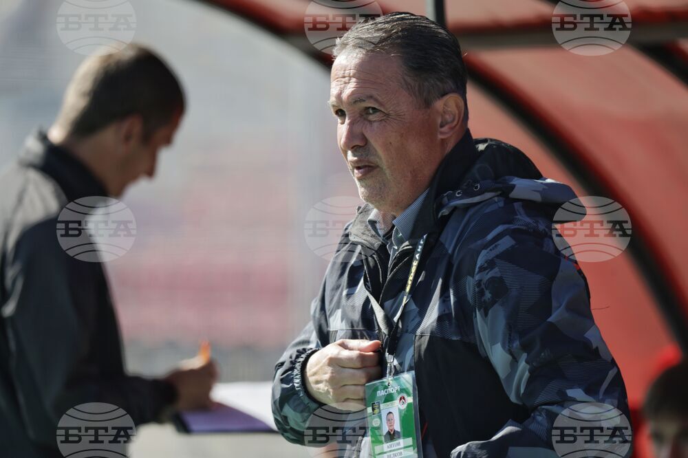 Футбол - Локомотив София и Крумовград